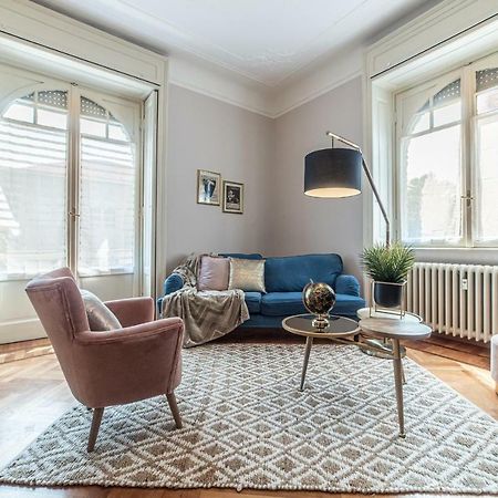 Joivy Sophisticated 3-Bed Flat With Desk Apartment Милано Екстериор снимка
