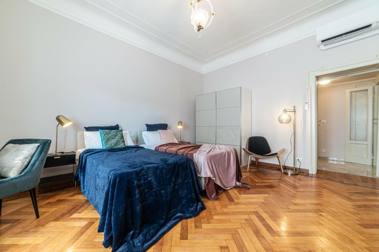 Joivy Sophisticated 3-Bed Flat With Desk Apartment Милано Екстериор снимка
