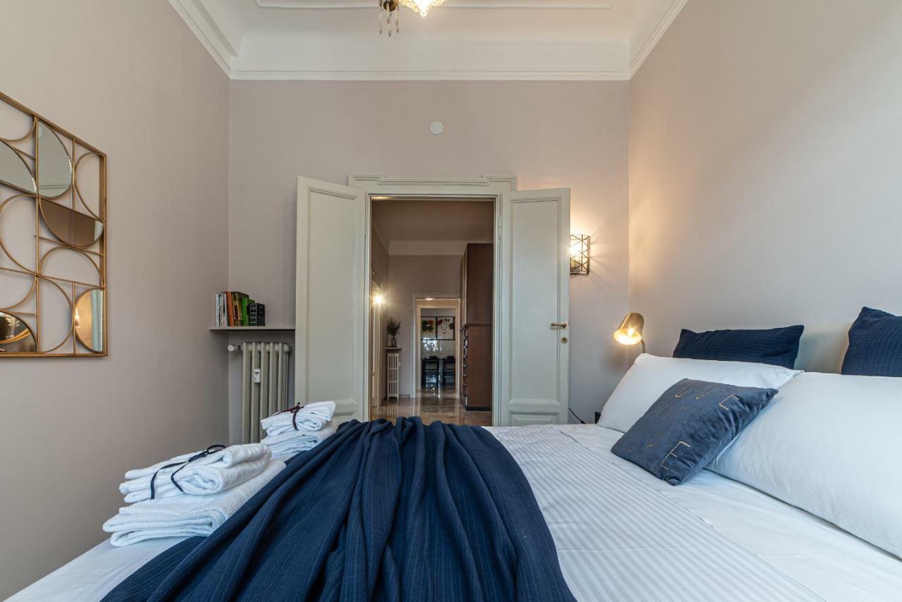 Joivy Sophisticated 3-Bed Flat With Desk Apartment Милано Екстериор снимка